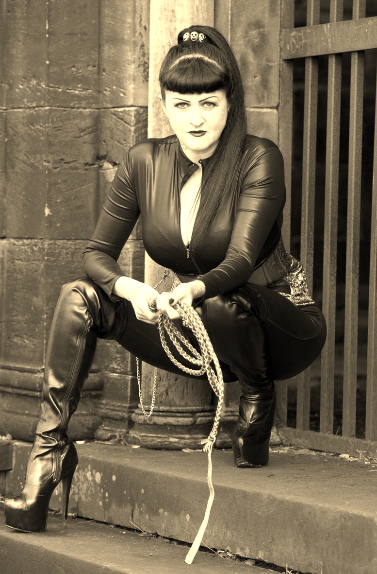 'Mistress Argenta' Photo Shoot, Necropolis & Bridgeton, Glasgow, February 2015.